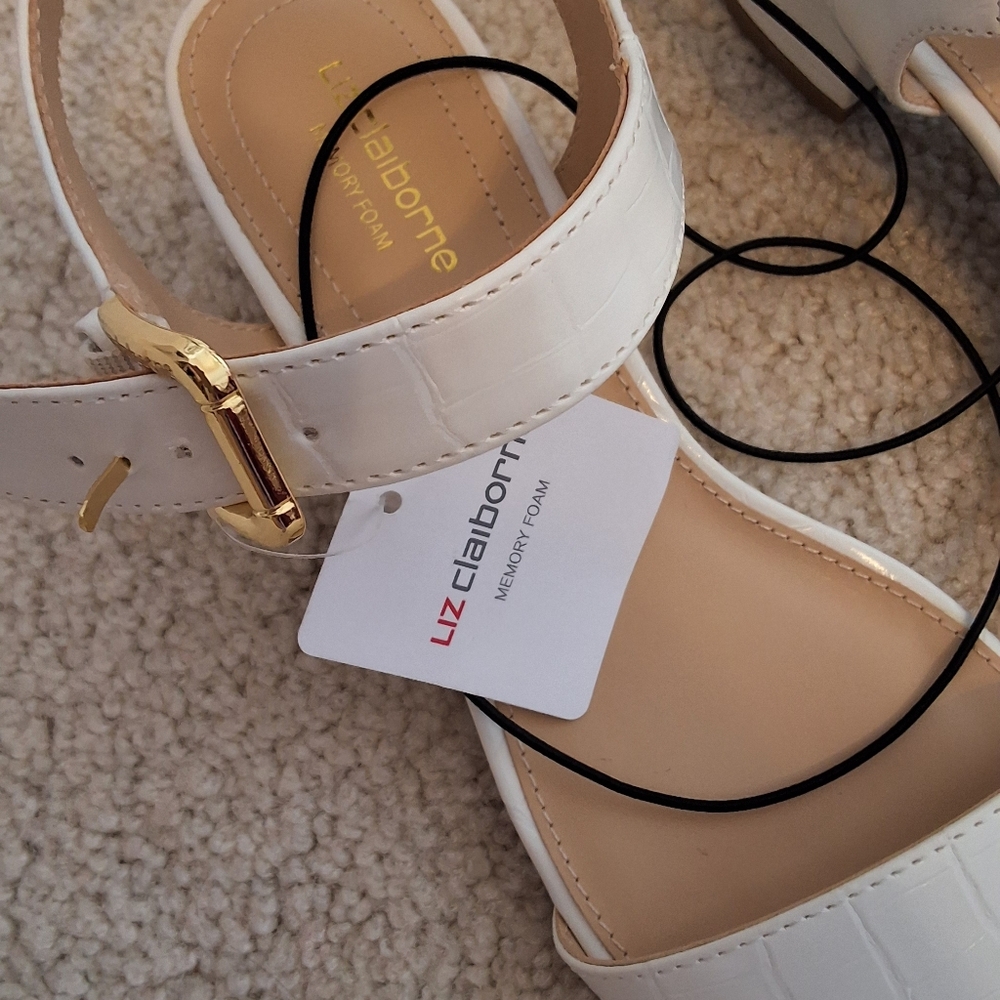 NWT, Liz Claiborne White Croc-Embossed Block Heel Sandals with Gold Buckle - Picture 3 of 9